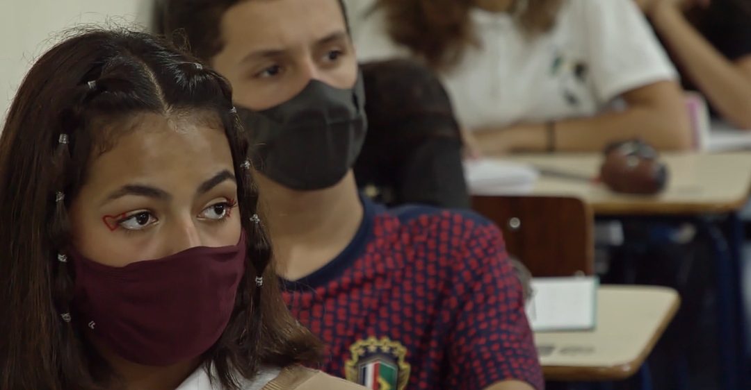 Filme realizado em escola pública franco-brasileira estreia em Niterói