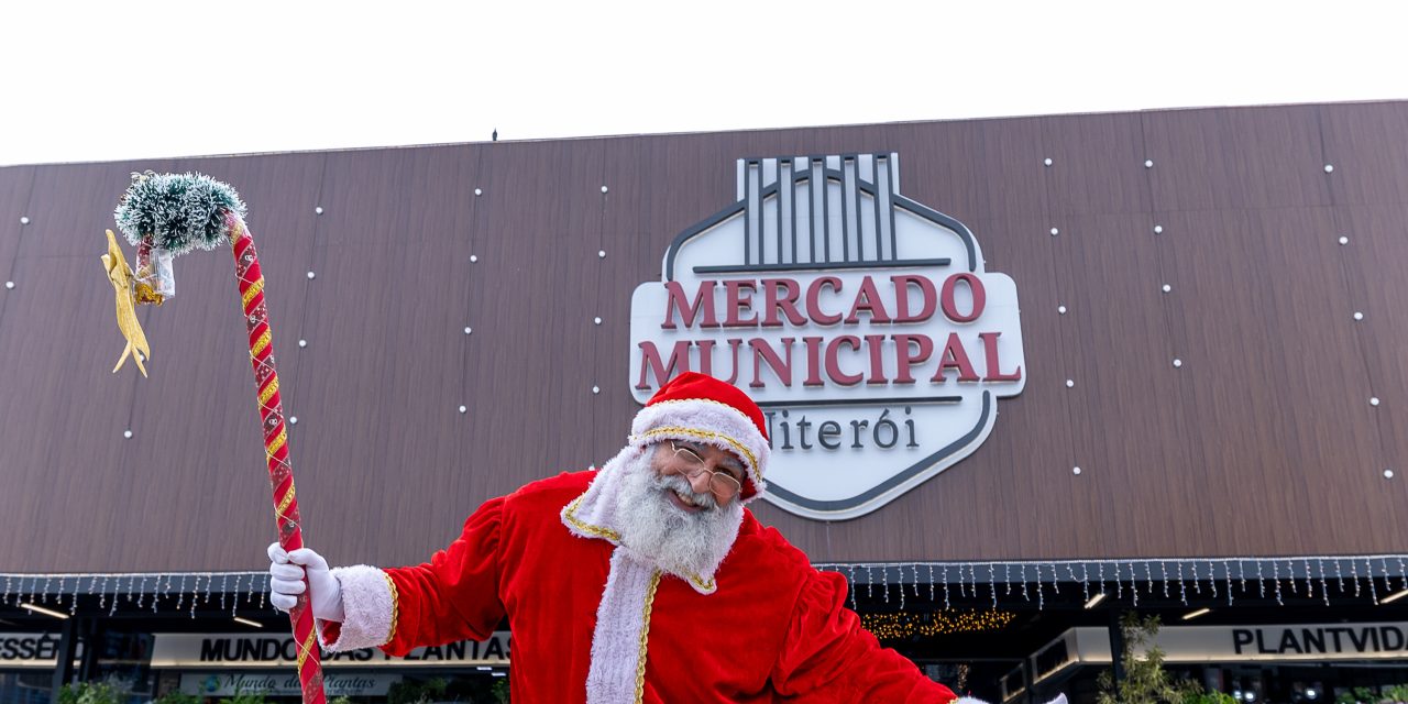 Papai Noel chega neste sábado de helicóptero no Mercado Municipal Niterói