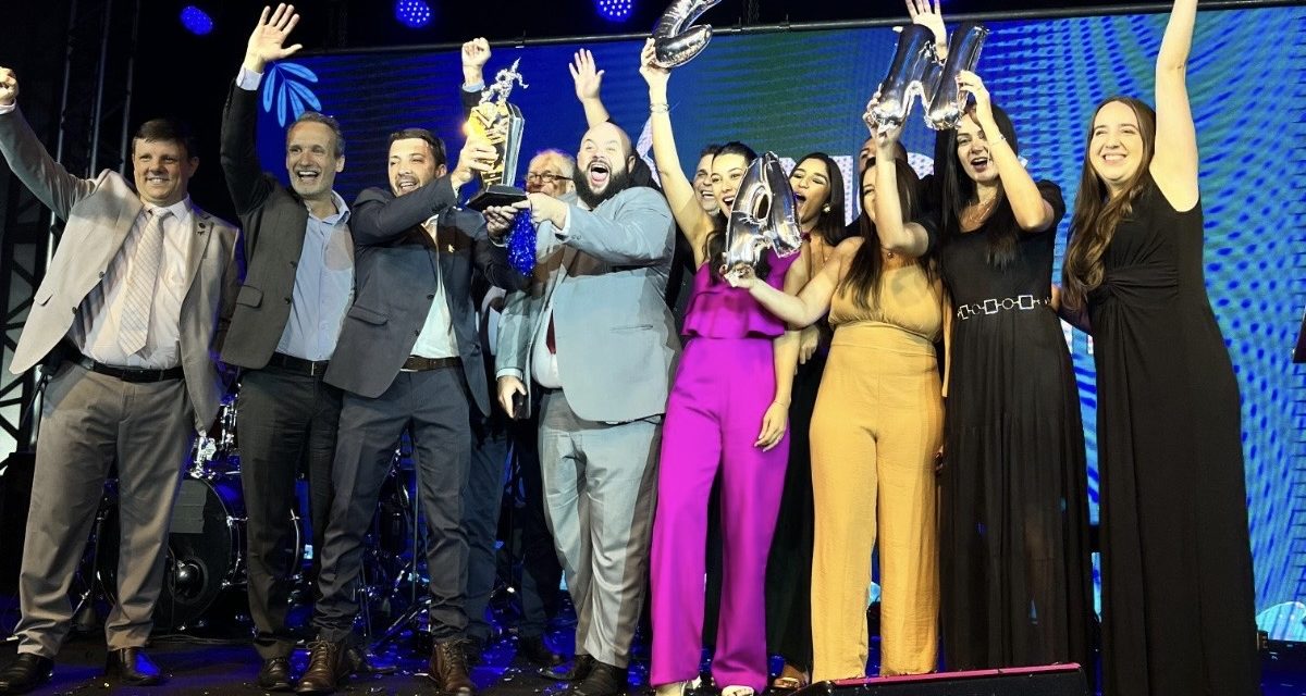 Águas de Niterói recebe ‘Oscar do Saneamento’