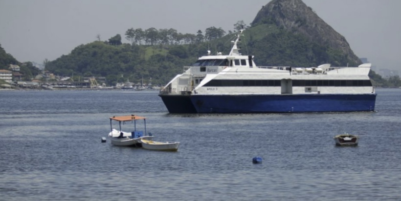 Linha de catamarã Charitas-Praça XV começa a operar com redução de preço nesta quinta-feira